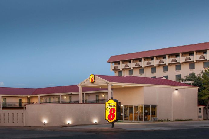 Imagen general del Hotel Super 8 by Wyndham Lubbock Civic Center North. Foto 2