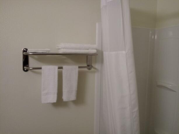 Imagen de la habitación del Hotel Super 8 by Wyndham Lynnwood. Foto 13