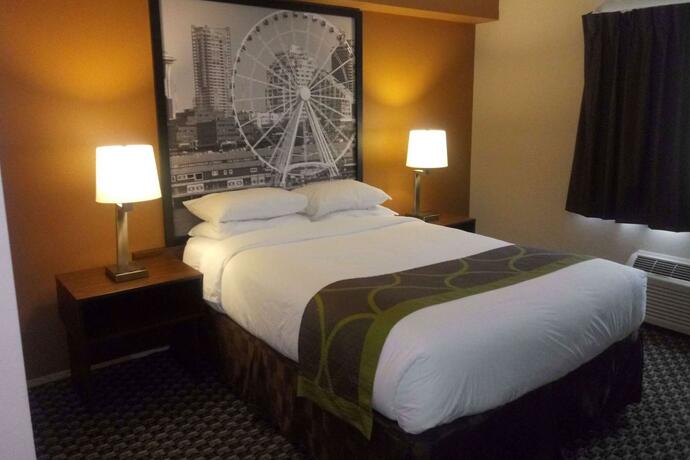 Imagen de la habitación del Hotel Super 8 by Wyndham Lynnwood. Foto 14