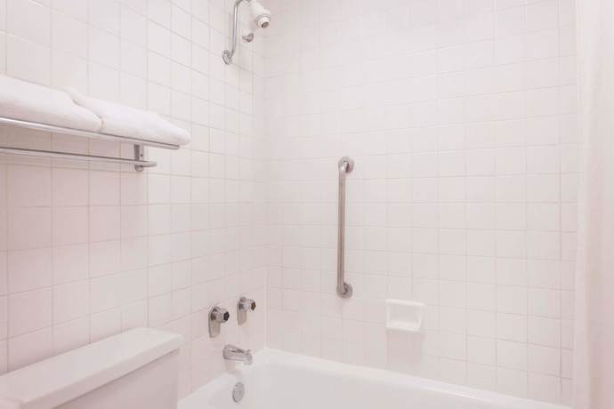 Imagen de la habitación del Hotel Super 8 by Wyndham Macon West. Foto 6