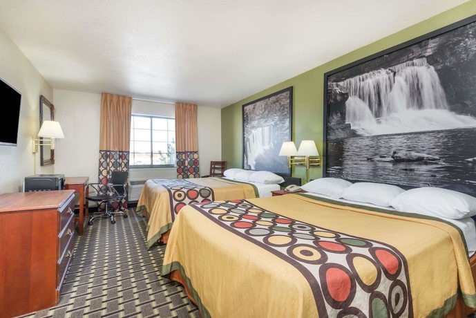 Imagen de la habitación del Hotel Super 8 by Wyndham Madison/Hanover Area. Foto 3