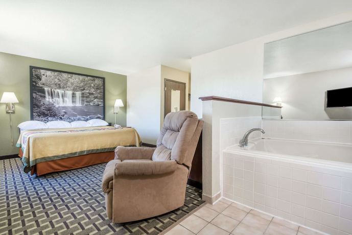 Imagen de la habitación del Hotel Super 8 by Wyndham Madison/Hanover Area. Foto 7