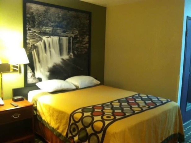 Imagen de la habitación del Hotel Super 8 by Wyndham Madison/Hanover Area. Foto 10
