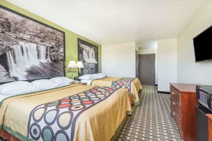 Imagen de la habitación del Hotel Super 8 by Wyndham Madison/Hanover Area. Foto 11
