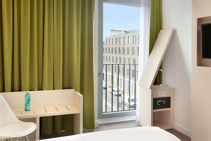 Imagen de la habitación del Hotel Super 8 by Wyndham Mainz Zollhafen. Foto 3