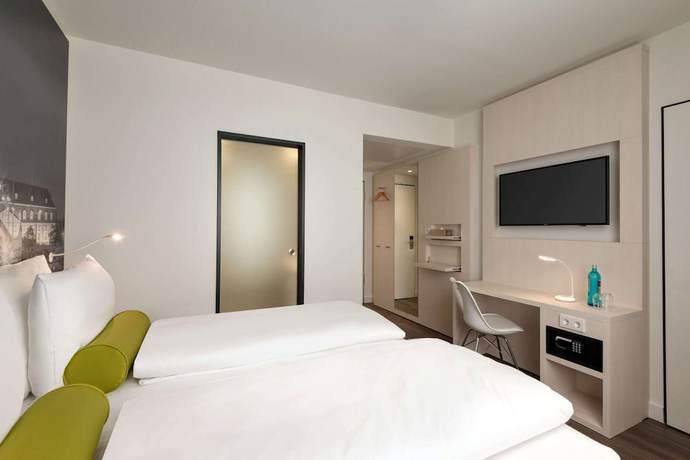 Imagen de la habitación del Hotel Super 8 by Wyndham Mainz Zollhafen. Foto 16
