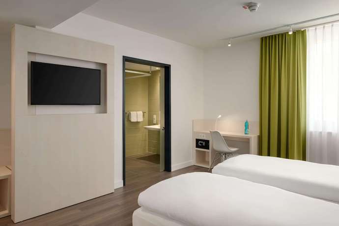 Imagen de la habitación del Hotel Super 8 by Wyndham Mainz Zollhafen. Foto 17