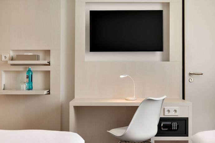 Imagen de la habitación del Hotel Super 8 by Wyndham Mainz Zollhafen. Foto 18
