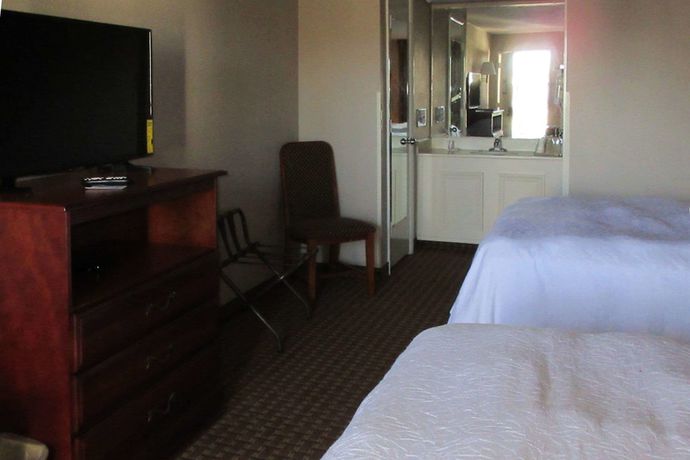 Imagen de la habitación del Hotel Super 8 by Wyndham Manchester TN. Foto 4