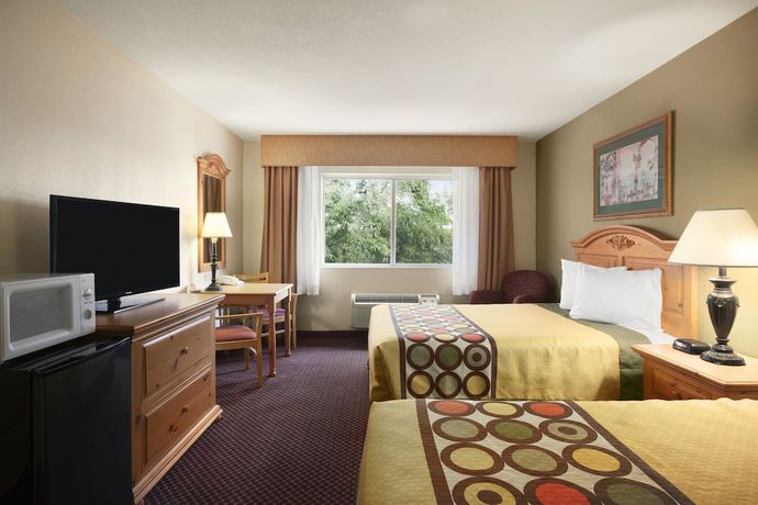 Imagen de la habitación del Hotel Super 8 by Wyndham Marana/Tucson Area. Foto 3