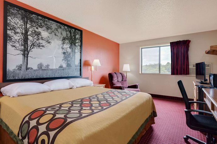 Imagen de la habitación del Hotel Super 8 by Wyndham Martinsburg. Foto 9