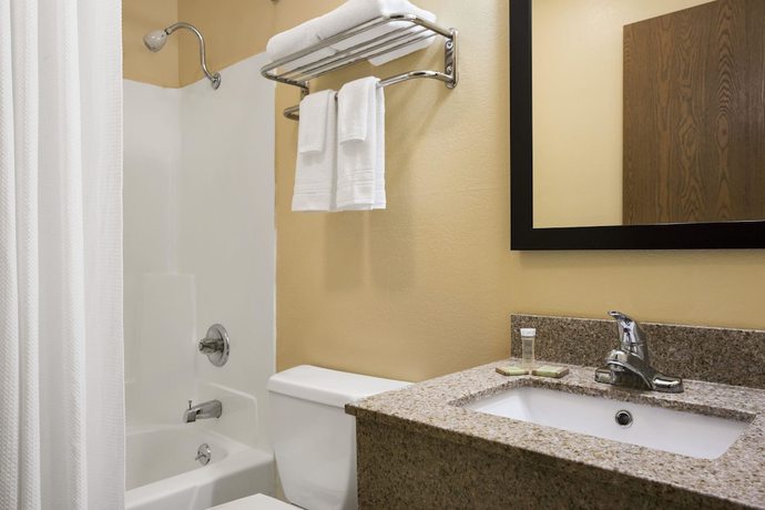 Imagen de la habitación del Hotel Super 8 by Wyndham Mattoon. Foto 8