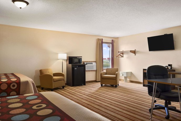 Imagen de la habitación del Hotel Super 8 by Wyndham Mattoon. Foto 9