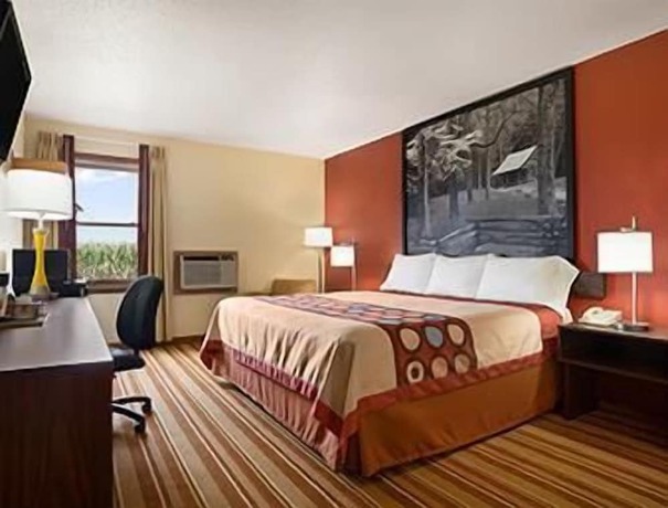 Imagen de la habitación del Hotel Super 8 by Wyndham Mattoon. Foto 15
