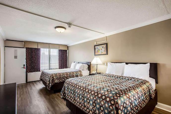 Imagen de la habitación del Hotel Super 8 by Wyndham Meadowlands. Foto 4