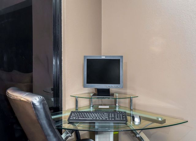 Imagen de los interiores del Hotel Super 8 by Wyndham - Mesa/Gilbert. Foto 14