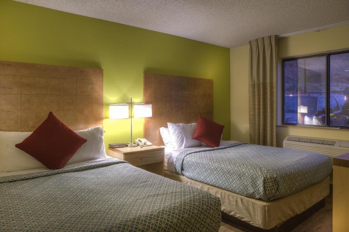 Imagen de la habitación del Hotel Super 8 by Wyndham Moab. Foto 6