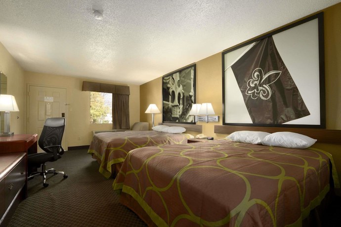 Imagen de la habitación del Hotel Super 8 by Wyndham Monroe. Foto 10