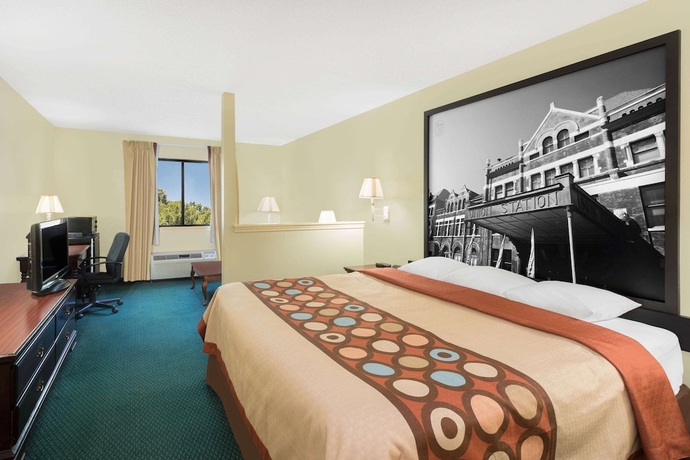Imagen de la habitación del Hotel Super 8 by Wyndham Montgomery I-65. Foto 6