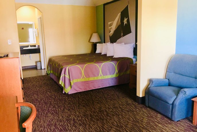 Imagen de la habitación del Hotel Super 8 by Wyndham Montgomery/ Lake Conroe. Foto 5