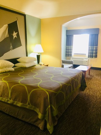Imagen de la habitación del Hotel Super 8 by Wyndham Montgomery/ Lake Conroe. Foto 11