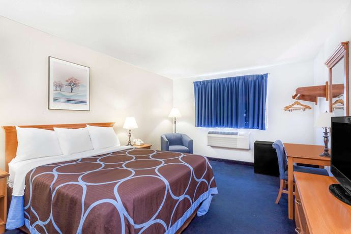 Imagen de la habitación del Hotel Super 8 by Wyndham Montgomery Maybrook. Foto 13