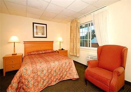 Imagen de la habitación del Hotel Super 8 by Wyndham Monticello NY. Foto 5