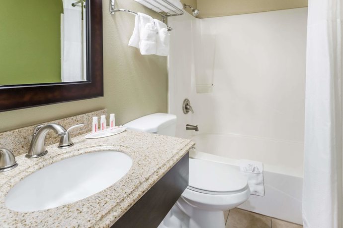 Imagen de la habitación del Hotel Super 8 by Wyndham Montrose. Foto 8