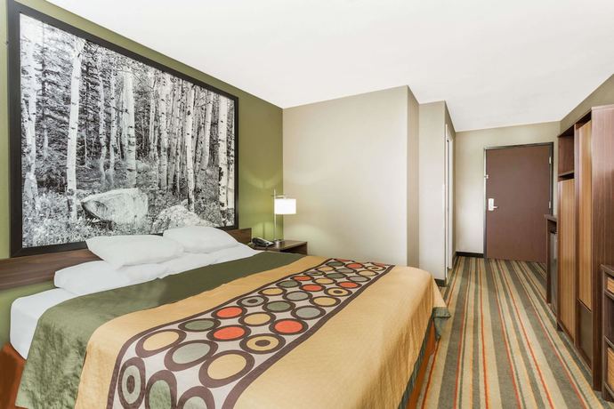 Imagen de la habitación del Hotel Super 8 by Wyndham Montrose. Foto 10