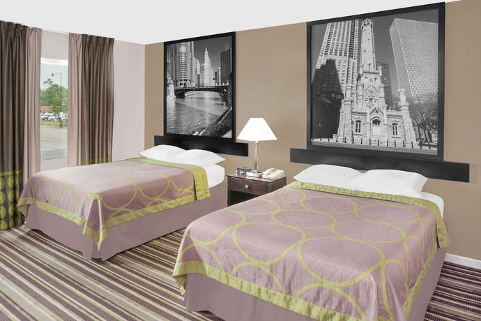 Imagen de la habitación del Hotel Super 8 by Wyndham Morton Grove/Chicago. Foto 3