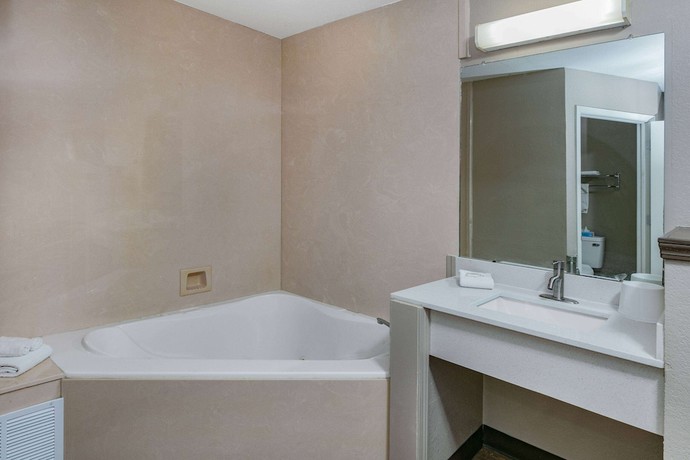 Imagen de la habitación del Hotel Super 8 by Wyndham Moss Point. Foto 4