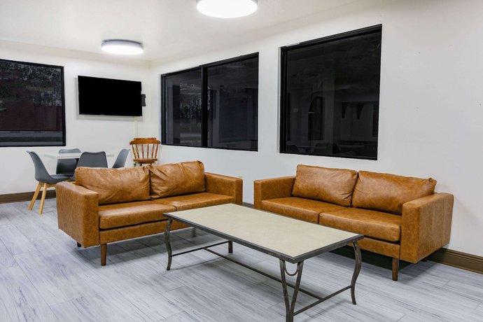 Imagen de los interiores del Hotel Super 8 by Wyndham Moss Point. Foto 20