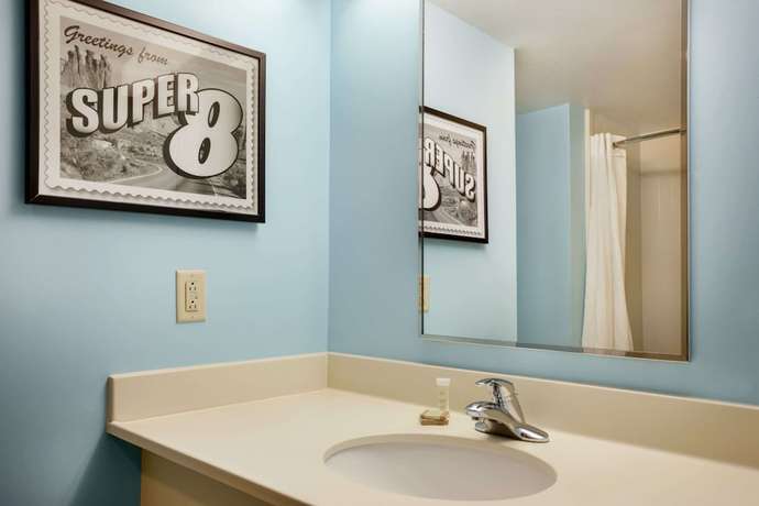 Imagen de la habitación del Hotel Super 8 by Wyndham Mount Laurel. Foto 9