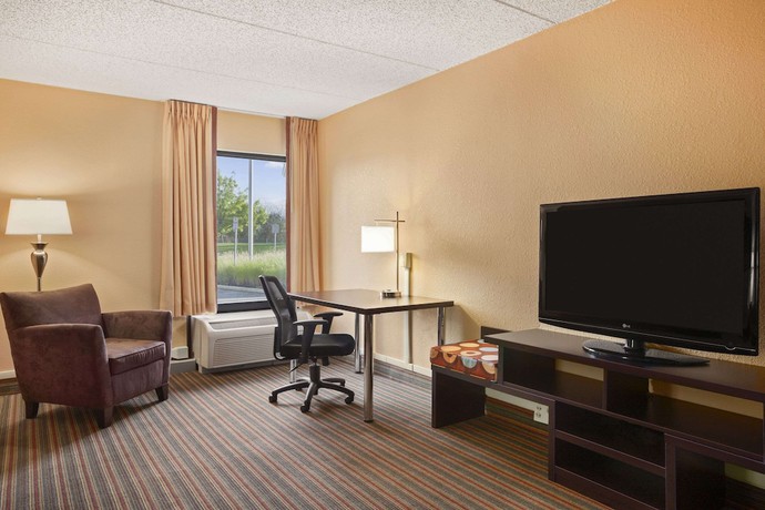 Imagen de la habitación del Hotel Super 8 by Wyndham Mount Laurel. Foto 14