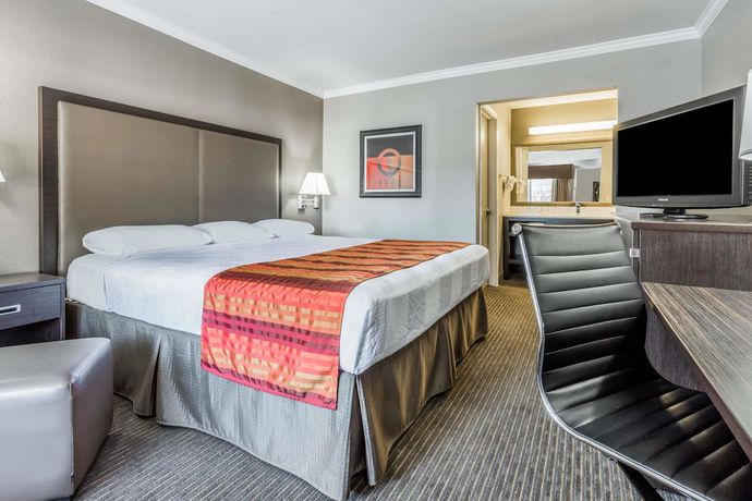Imagen de la habitación del Hotel Super 8 by Wyndham Mountain View. Foto 4