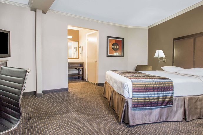 Imagen de la habitación del Hotel Super 8 by Wyndham Mountain View. Foto 8