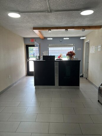 Imagen general del Hotel Super 8 by Wyndham Newport News. Foto 1