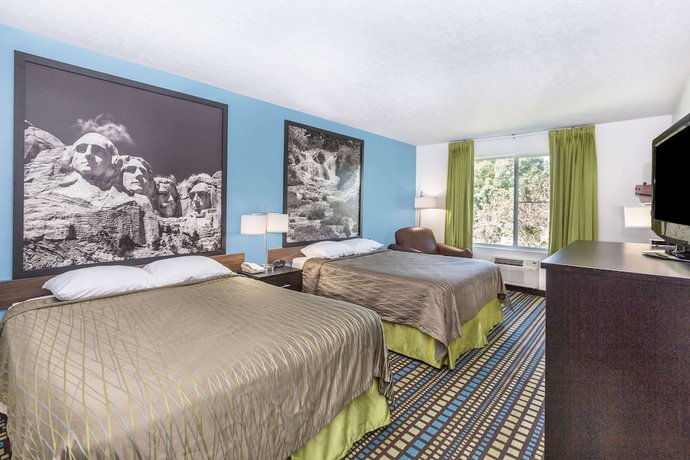 Imagen de la habitación del Hotel Super 8 by Wyndham North Sioux City. Foto 5