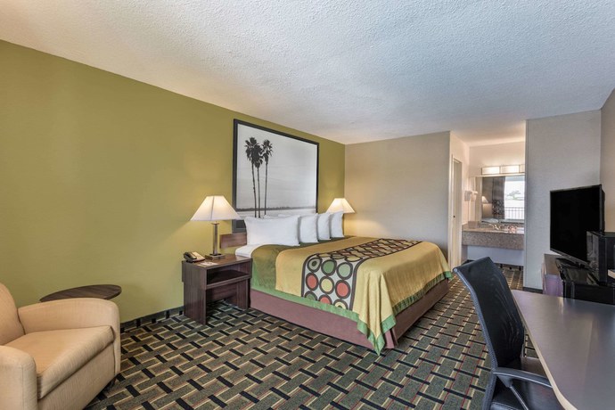 Imagen de la habitación del Hotel Super 8 by Wyndham Ocala I-75. Foto 5