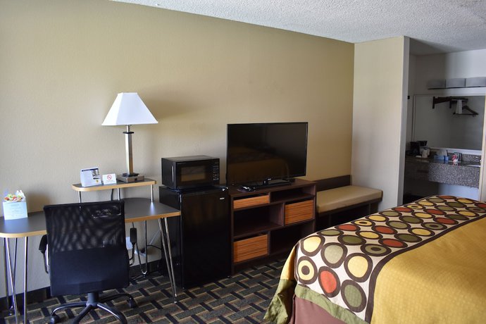 Imagen de la habitación del Hotel Super 8 by Wyndham Ocala I-75. Foto 6