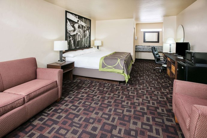 Imagen de la habitación del Hotel Super 8 by Wyndham Oklahoma Airport Fairgrounds West. Foto 11