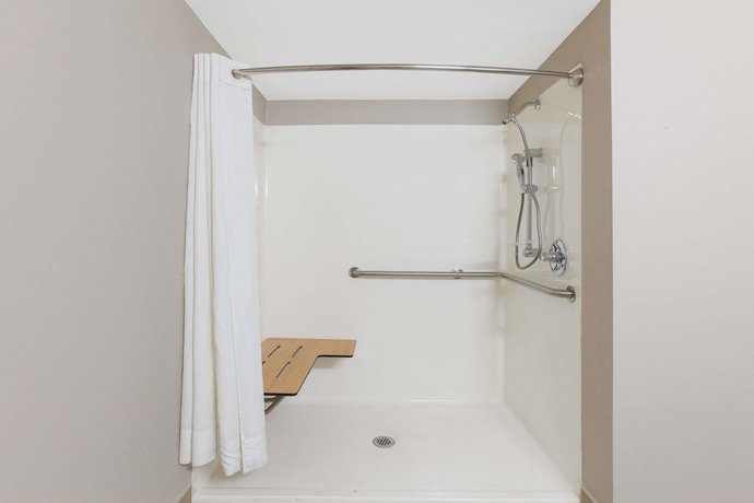 Imagen de la habitación del Hotel Super 8 by Wyndham Oklahoma City. Foto 14
