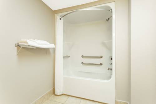 Imagen de la habitación del Hotel Super 8 by Wyndham, Orangeburg. Foto 8