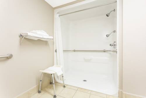 Imagen de la habitación del Hotel Super 8 by Wyndham, Orangeburg. Foto 9