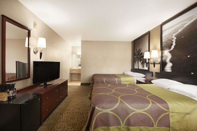 Imagen de la habitación del Hotel Super 8 by Wyndham Ormond Beach. Foto 6