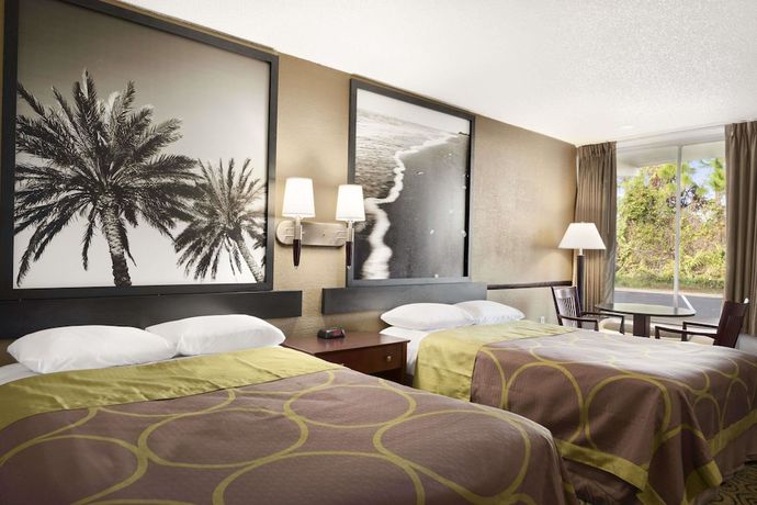Imagen de la habitación del Hotel Super 8 by Wyndham Ormond Beach. Foto 9