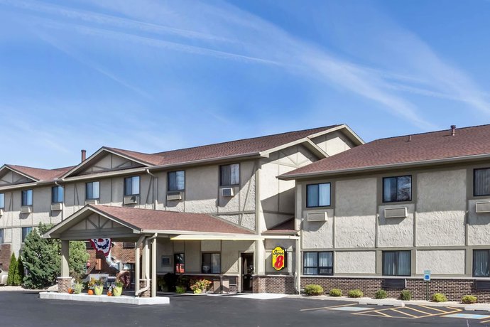Imagen general del Hotel Super 8 by Wyndham Ottawa Starved Rock. Foto 1