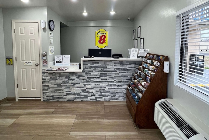 Imagen de los interiores del Hotel Super 8 by Wyndham Paducah I-24 Exit 4. Foto 17