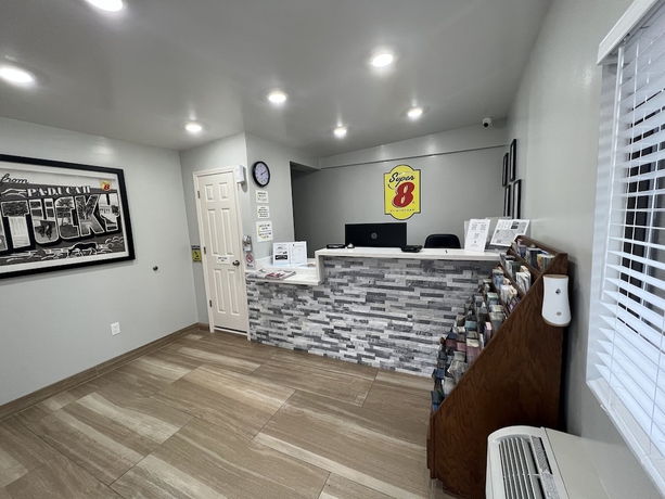 Imagen de los interiores del Hotel Super 8 by Wyndham Paducah I-24 Exit 4. Foto 19