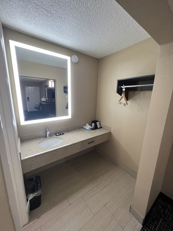 Imagen de la habitación del Hotel Super 8 by Wyndham Paducah I-24 Exit 4. Foto 9